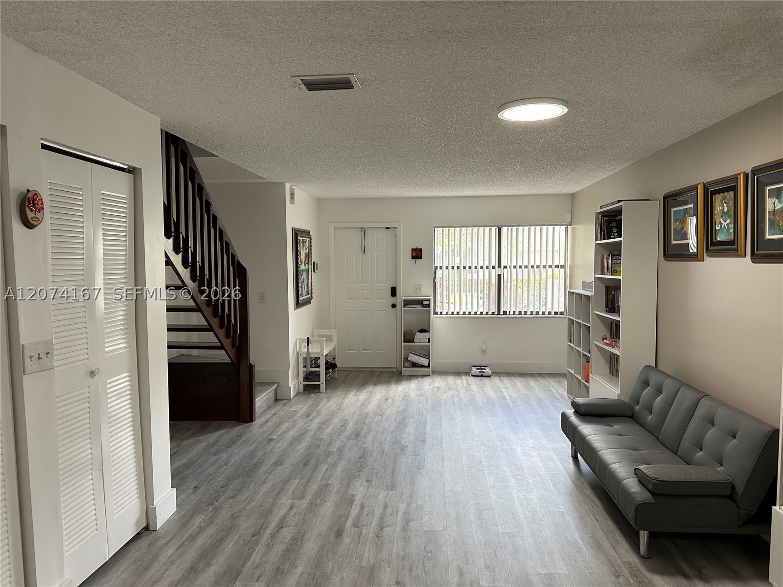 9849 S Riverside Dr 8-26 Property Photo 6