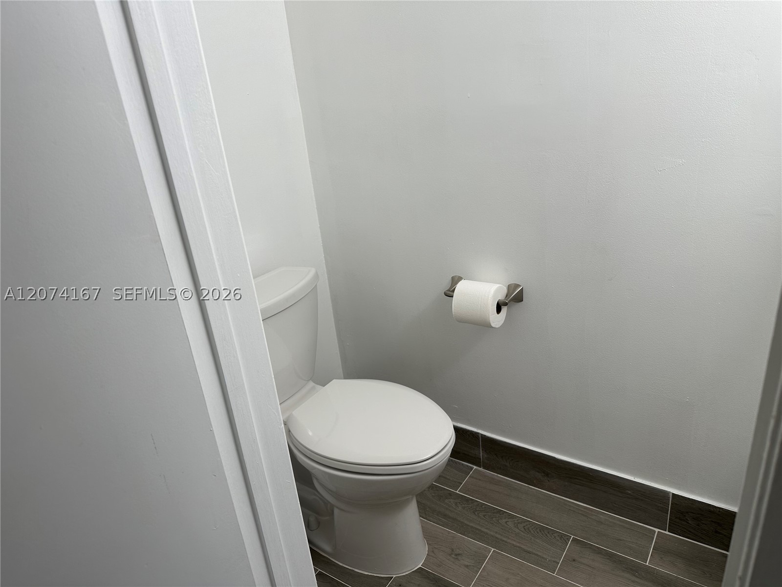 9849 S Riverside Dr 8-26 Property Photo 17