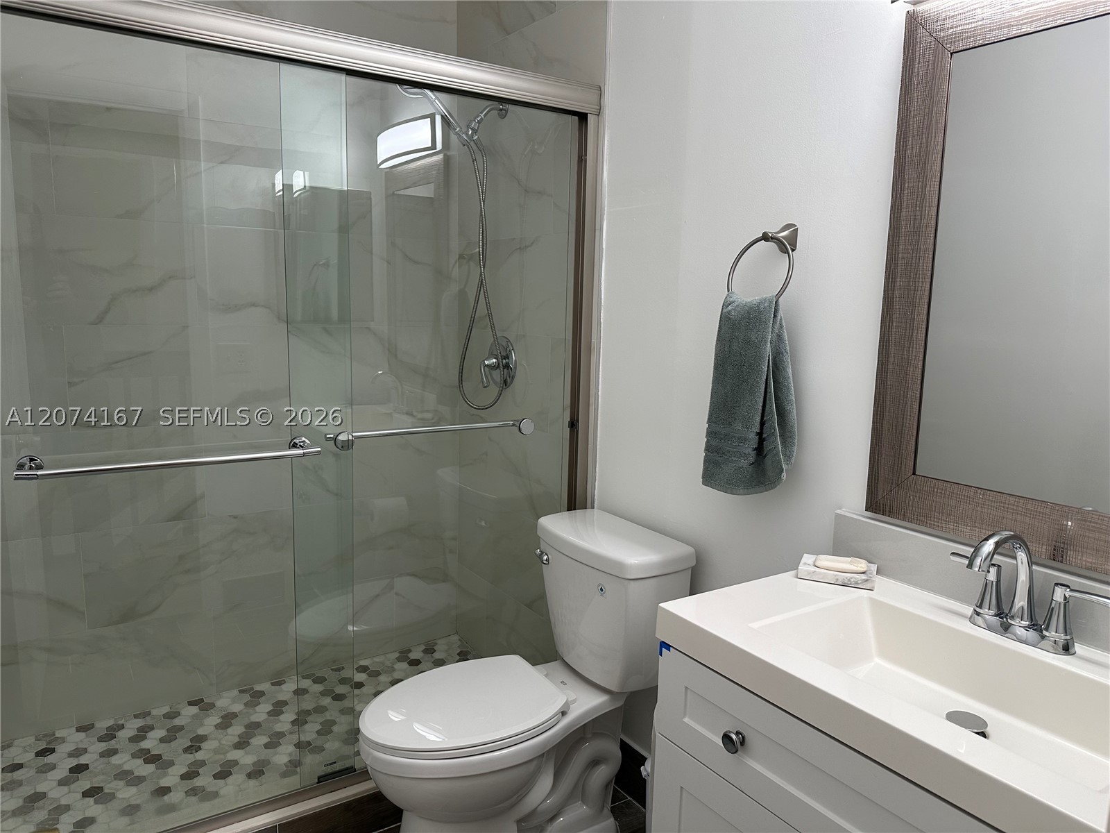 9849 S Riverside Dr 8-26 Property Photo 28