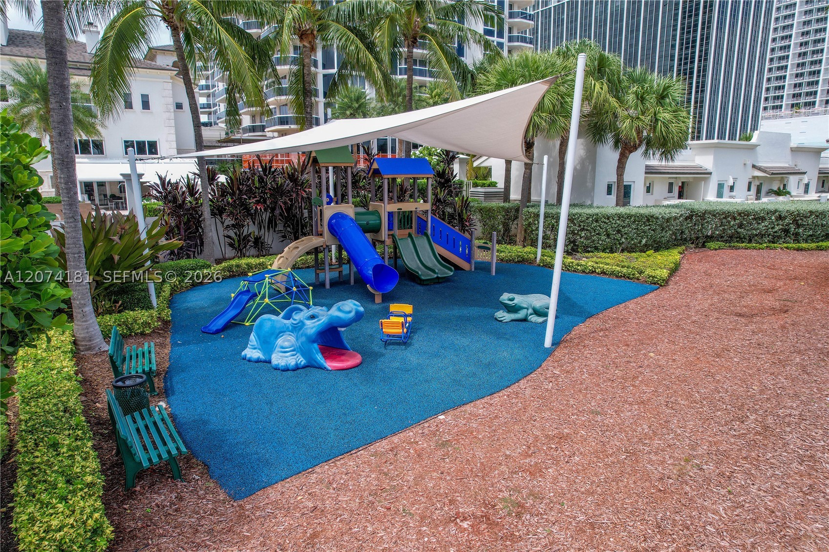 4775 Collins Ave 2208 Property Photo 12