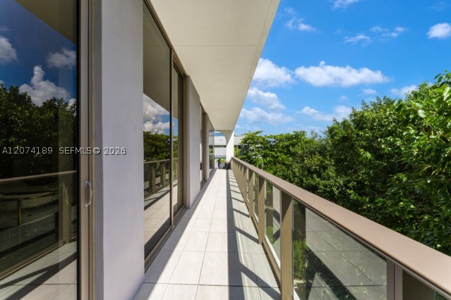 2678 Tigertail Ave 302 Property Photo 15