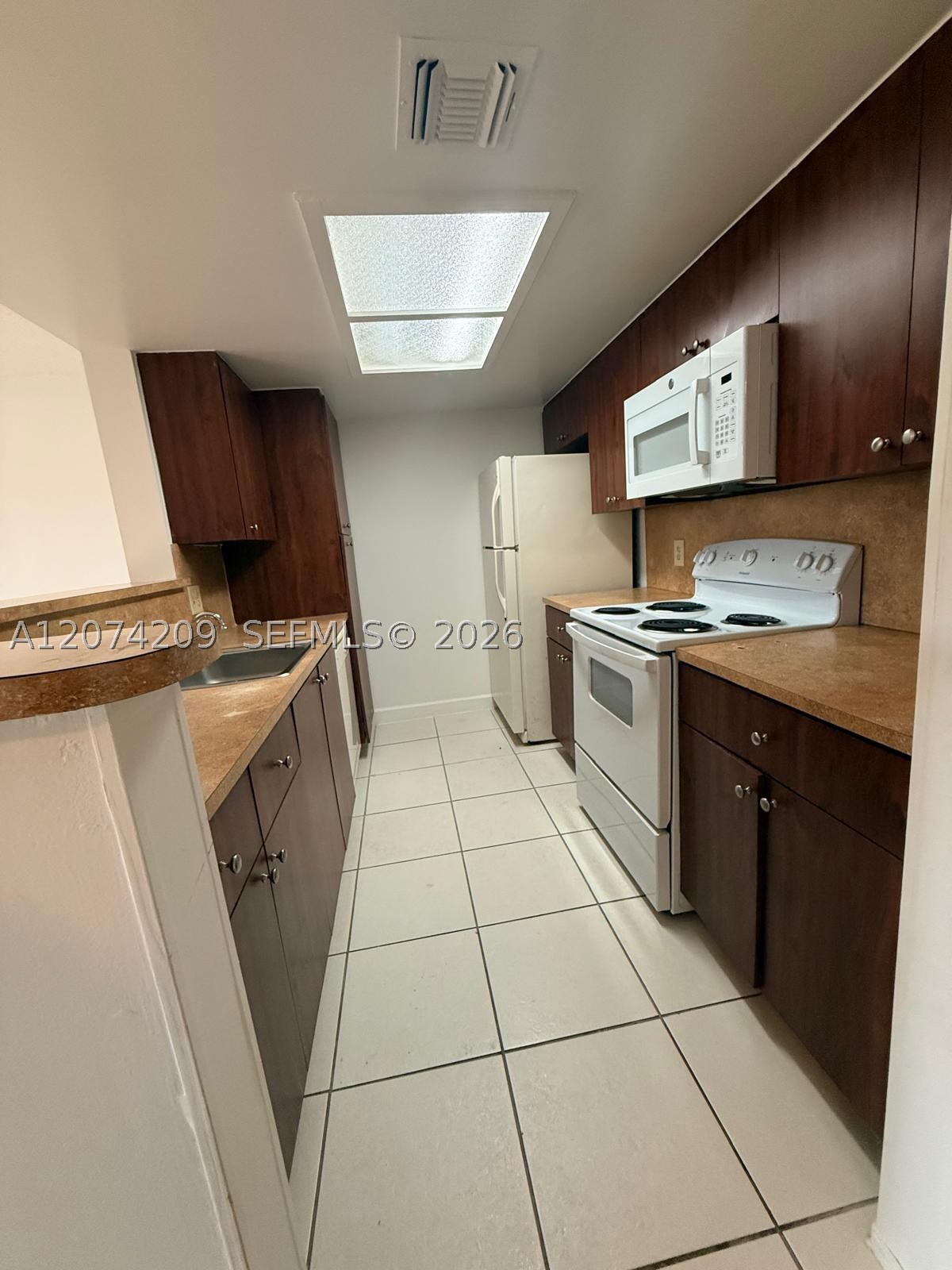 3228 Coral Lake Dr 3228 Property Photo 11