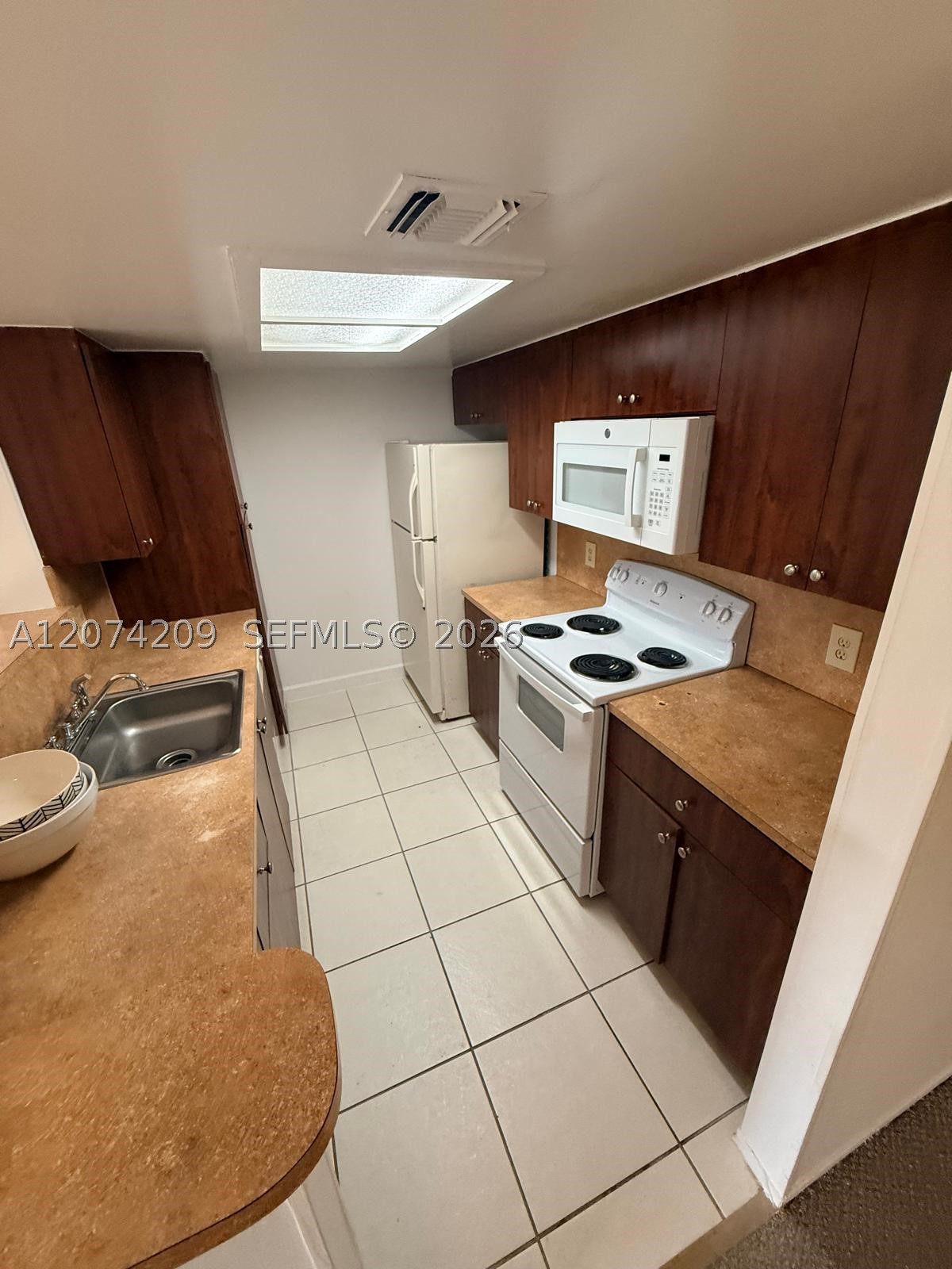 3228 Coral Lake Dr 3228 Property Photo 12