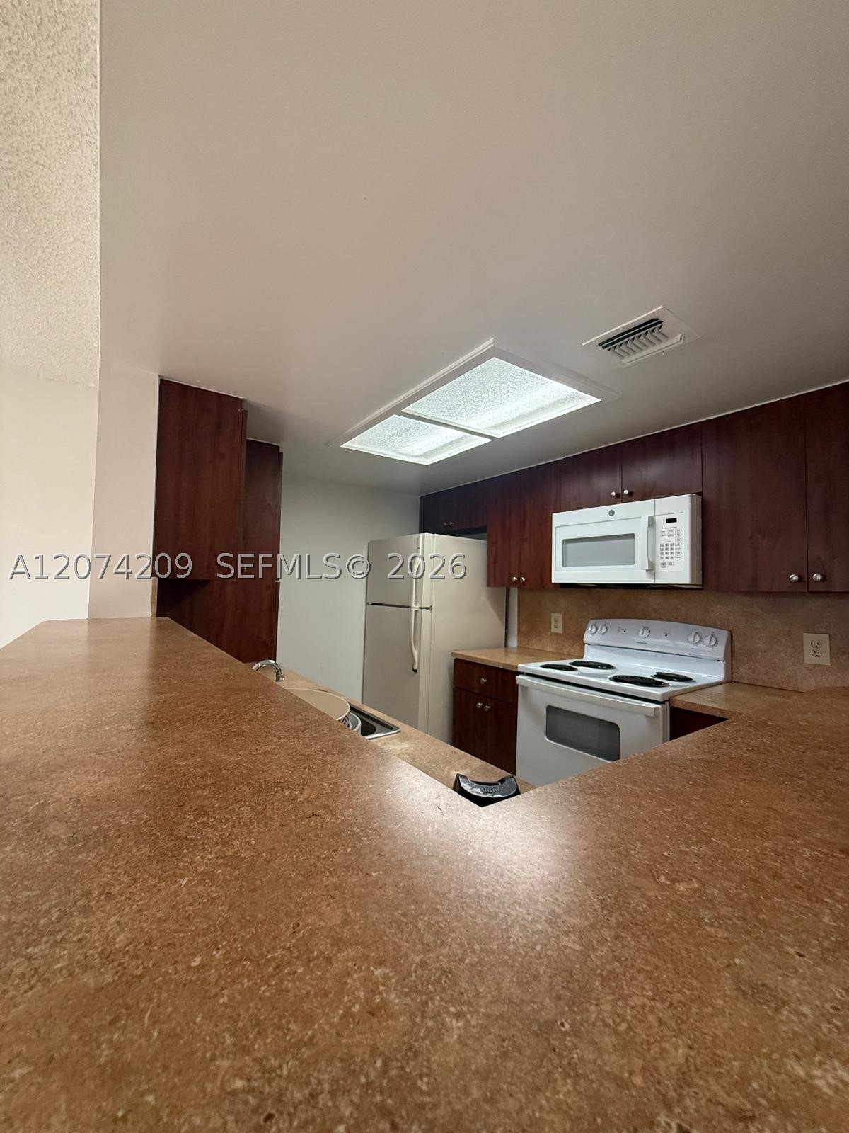 3228 Coral Lake Dr 3228 Property Photo 14