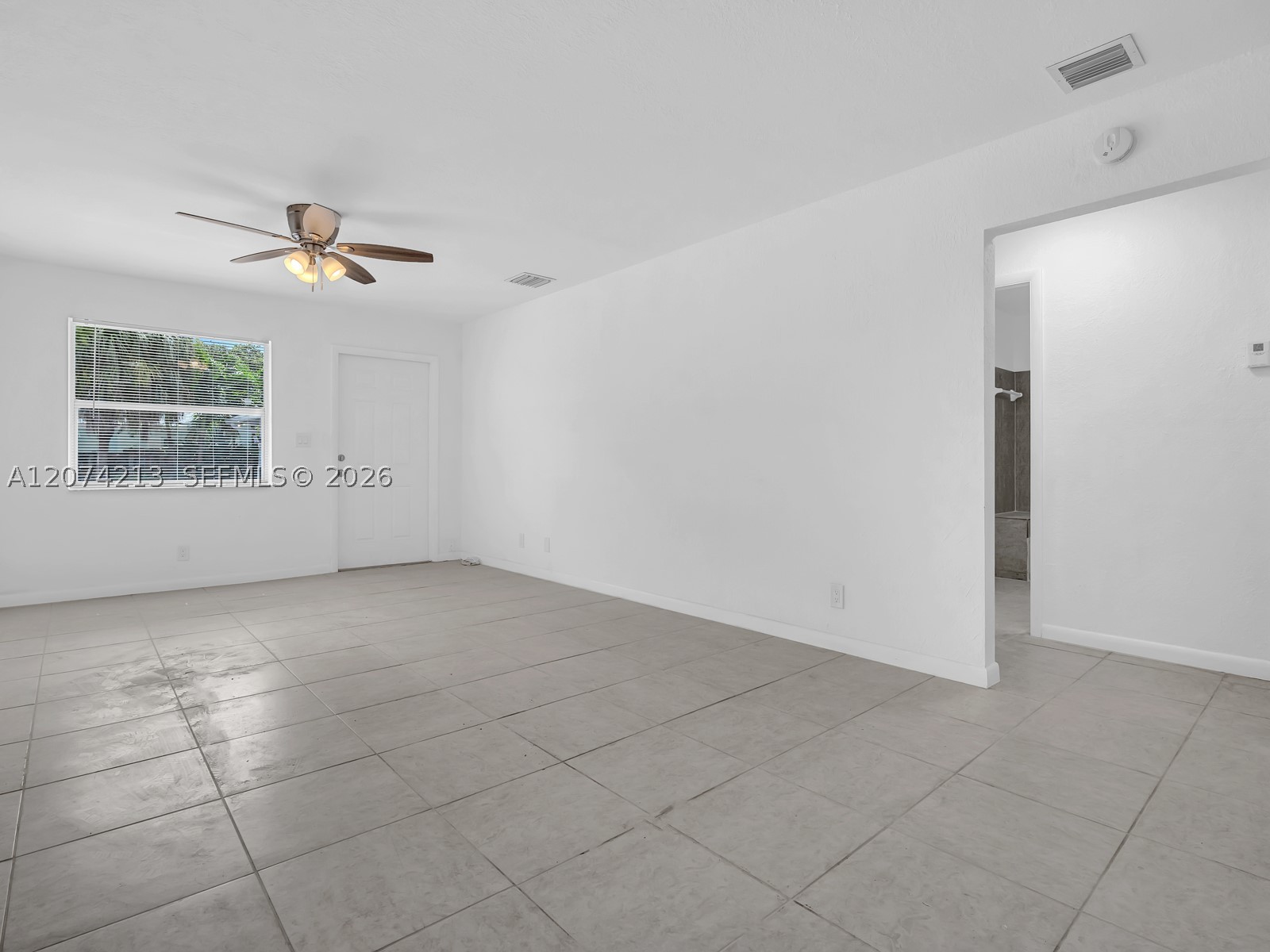241 NW 40th St 3 Property Photo 1