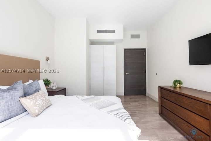 777 N Ocean Dr N423 Property Photo 10