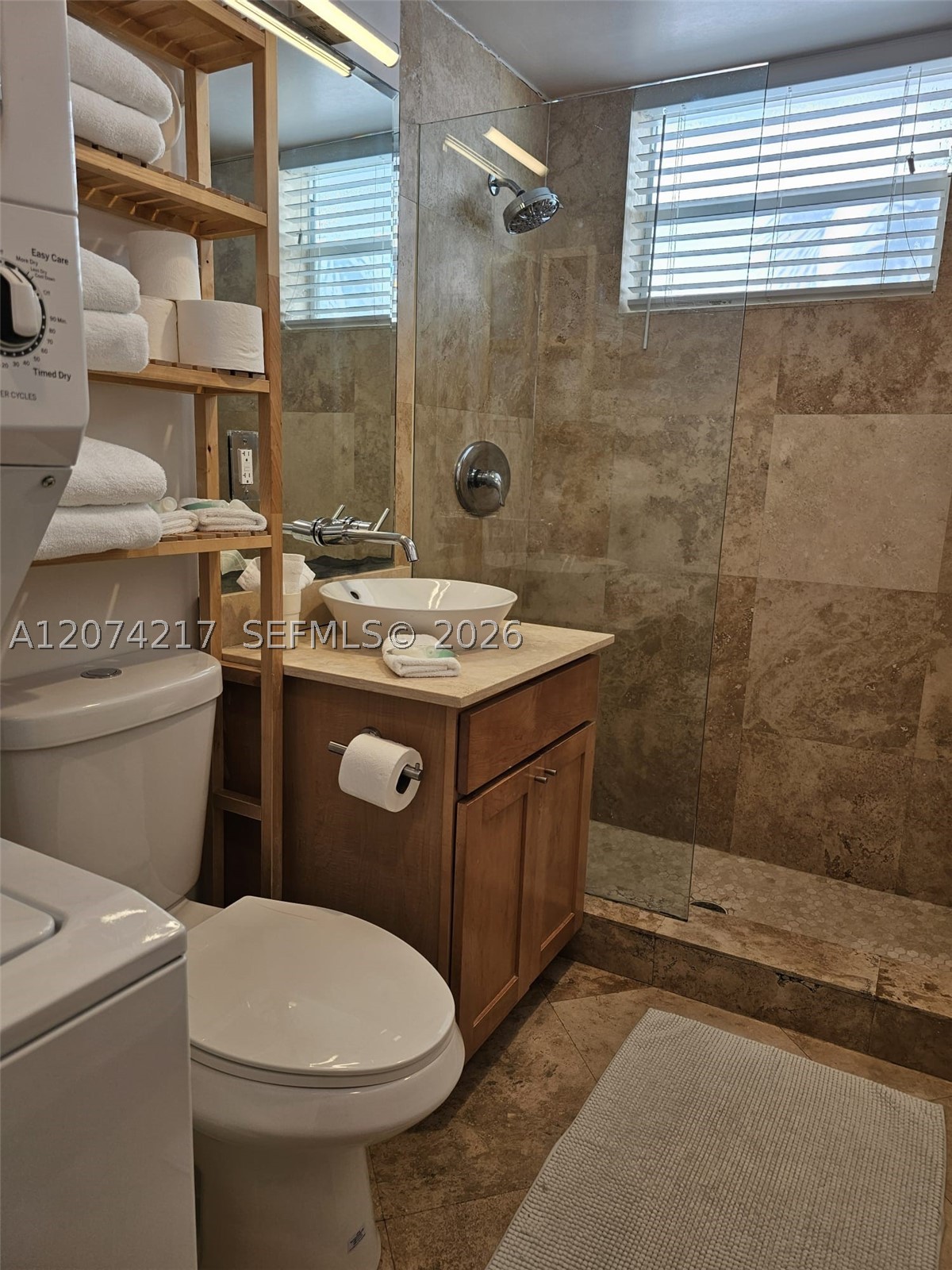 751 Collins Ave 3 Property Photo 25