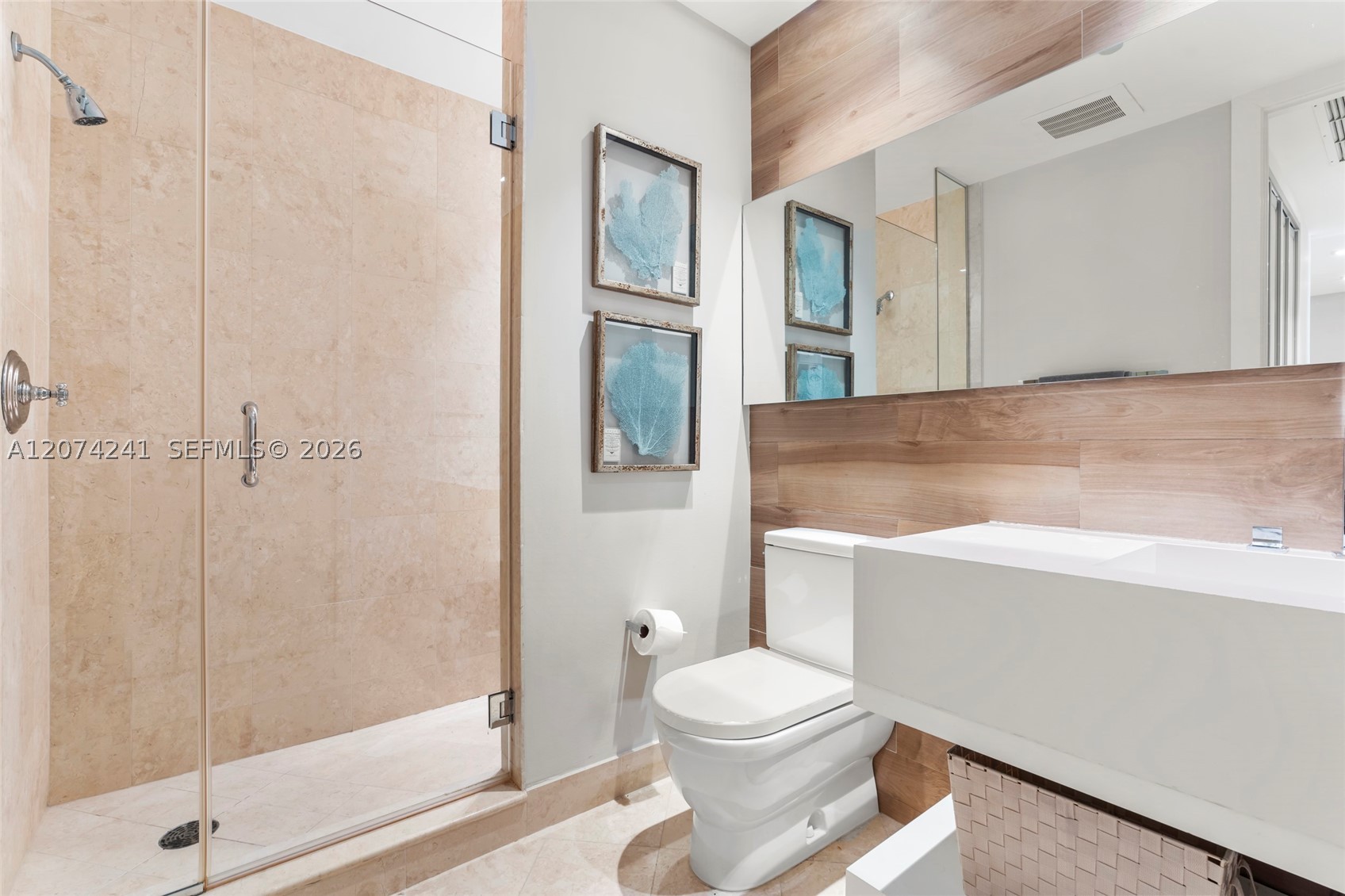 100 S Pointe Dr 1810 Property Photo 10