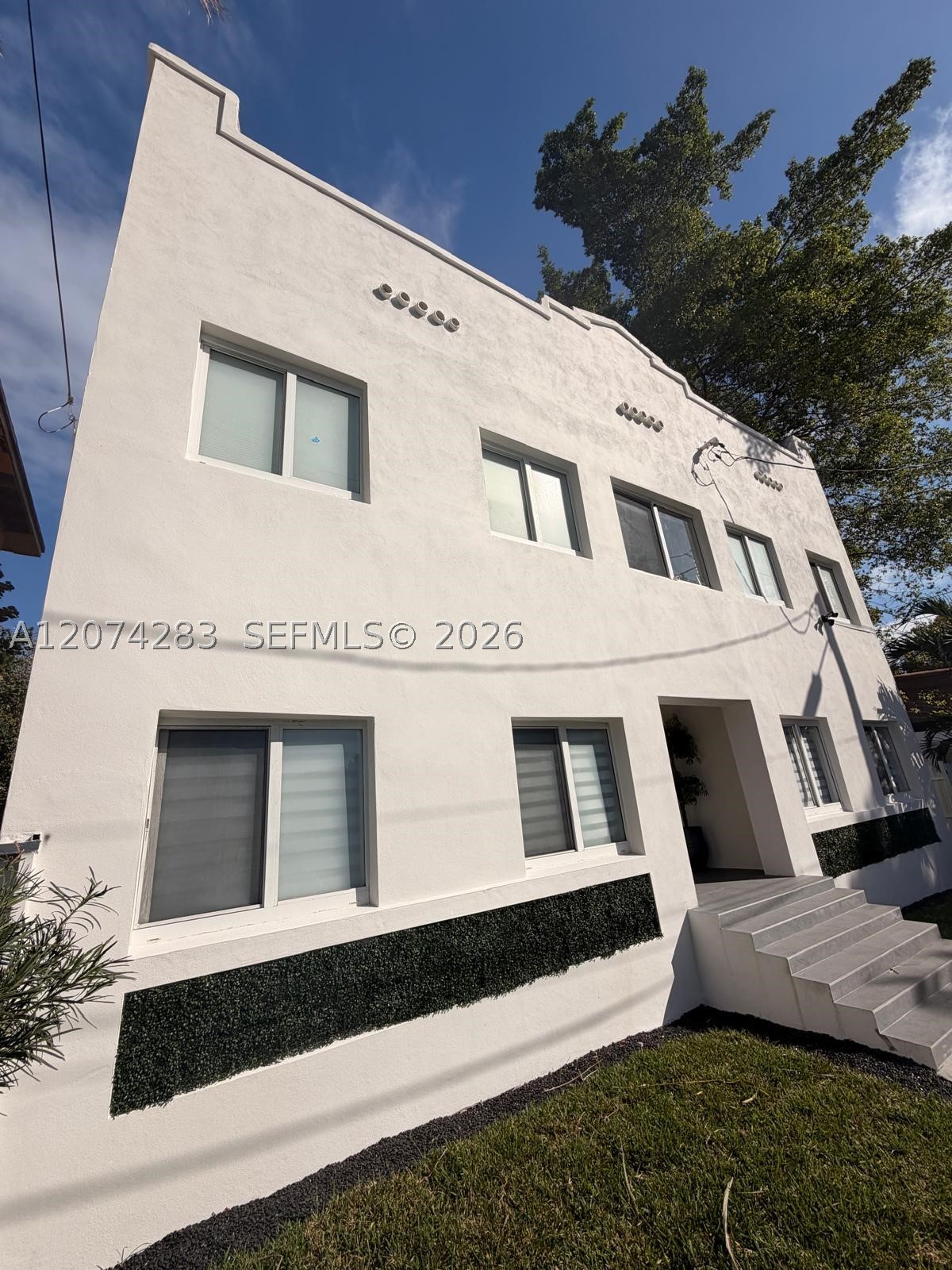 337 Sw 10th Ave 5 Property Photo 2