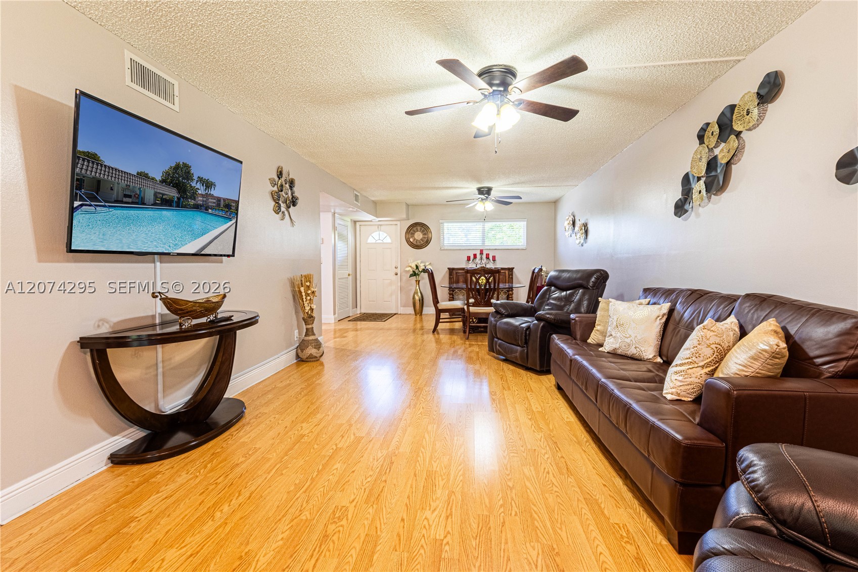300 S Hollybrook Dr 105 Property Photo 3