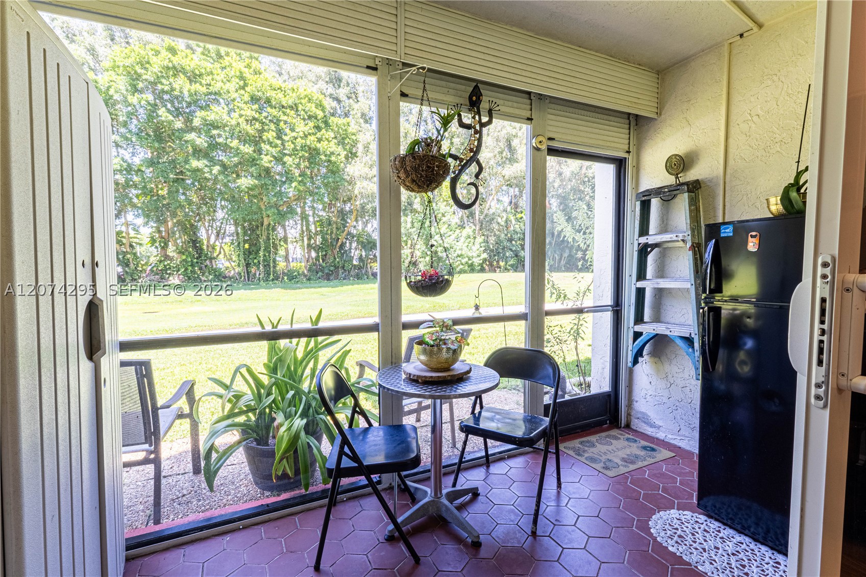 300 S Hollybrook Dr 105 Property Photo 12