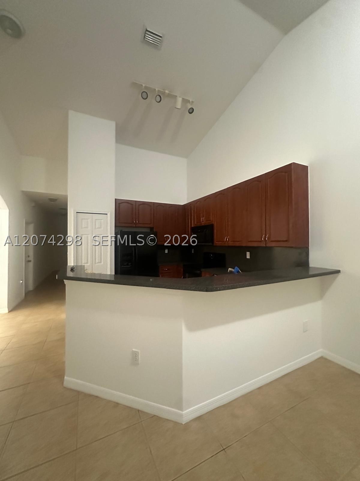 3372 Ne 11th Dr 3372 Property Photo 5