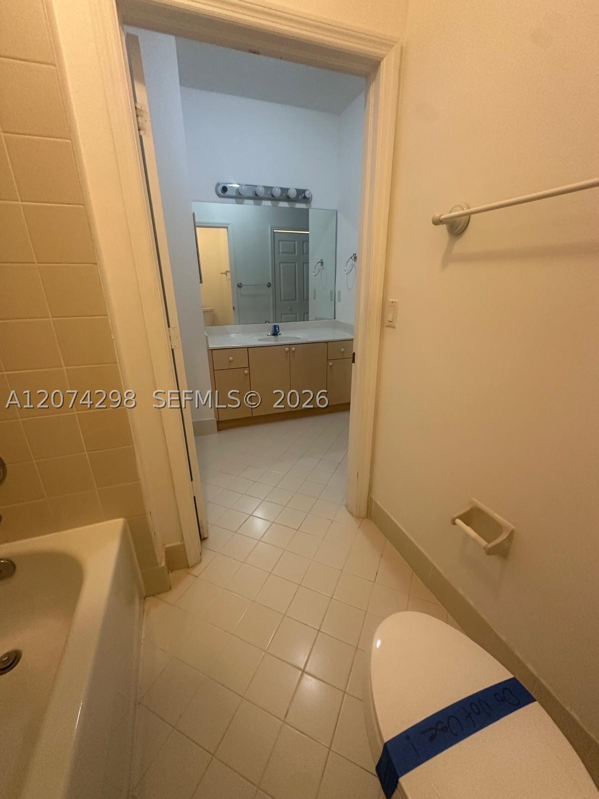 3372 Ne 11th Dr 3372 Property Photo 10