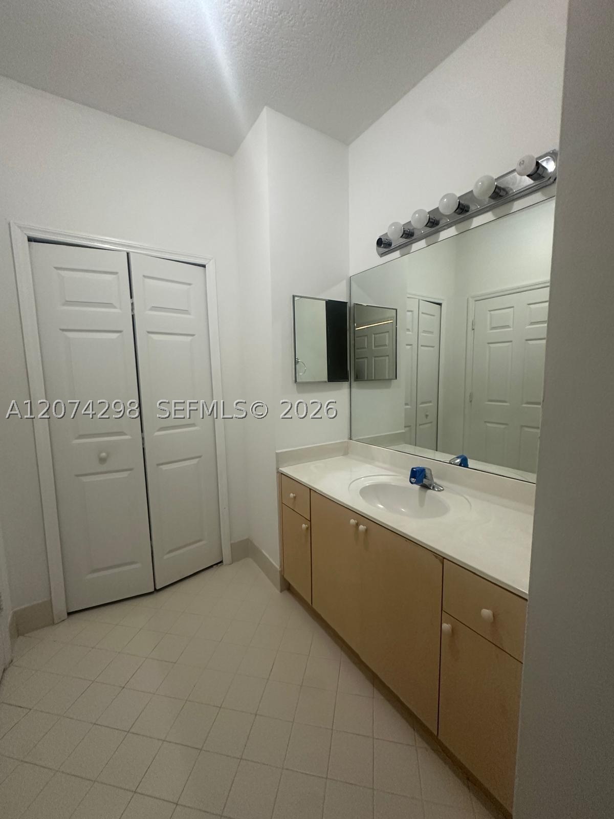 3372 Ne 11th Dr 3372 Property Photo 12