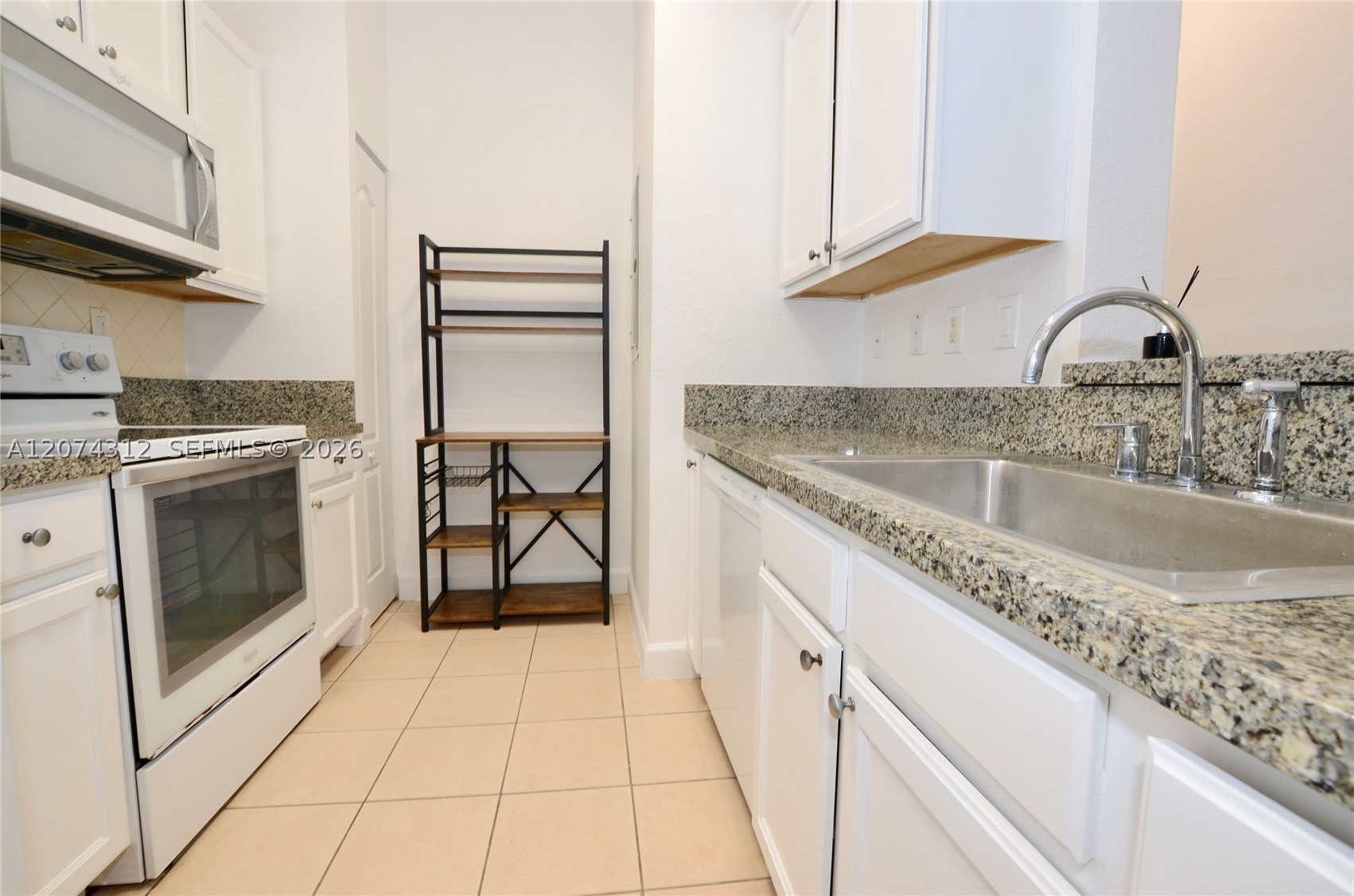 6001 Sw 70th St 137 Property Photo 6