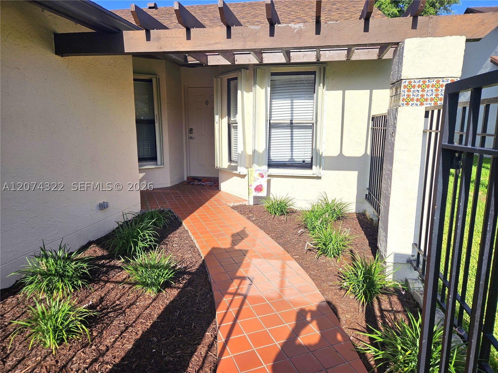 10240 Sw 137th Ct Property Photo 4