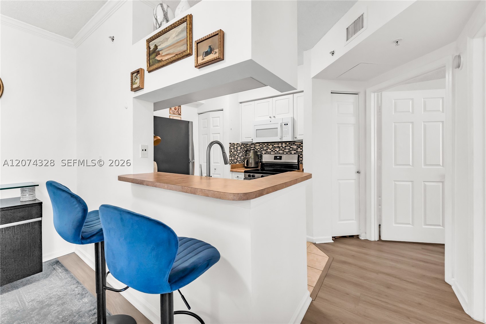 17145 N Bay Rd 4501 Property Photo 17