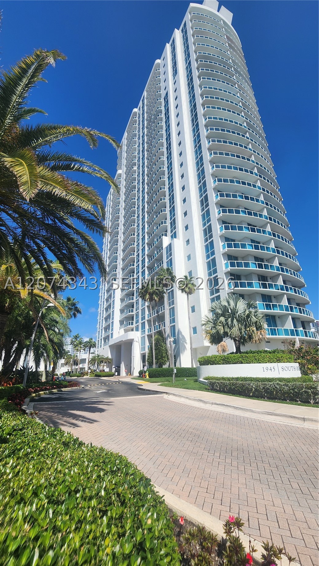 1945 S Ocean Dr 702 Property Photo 1