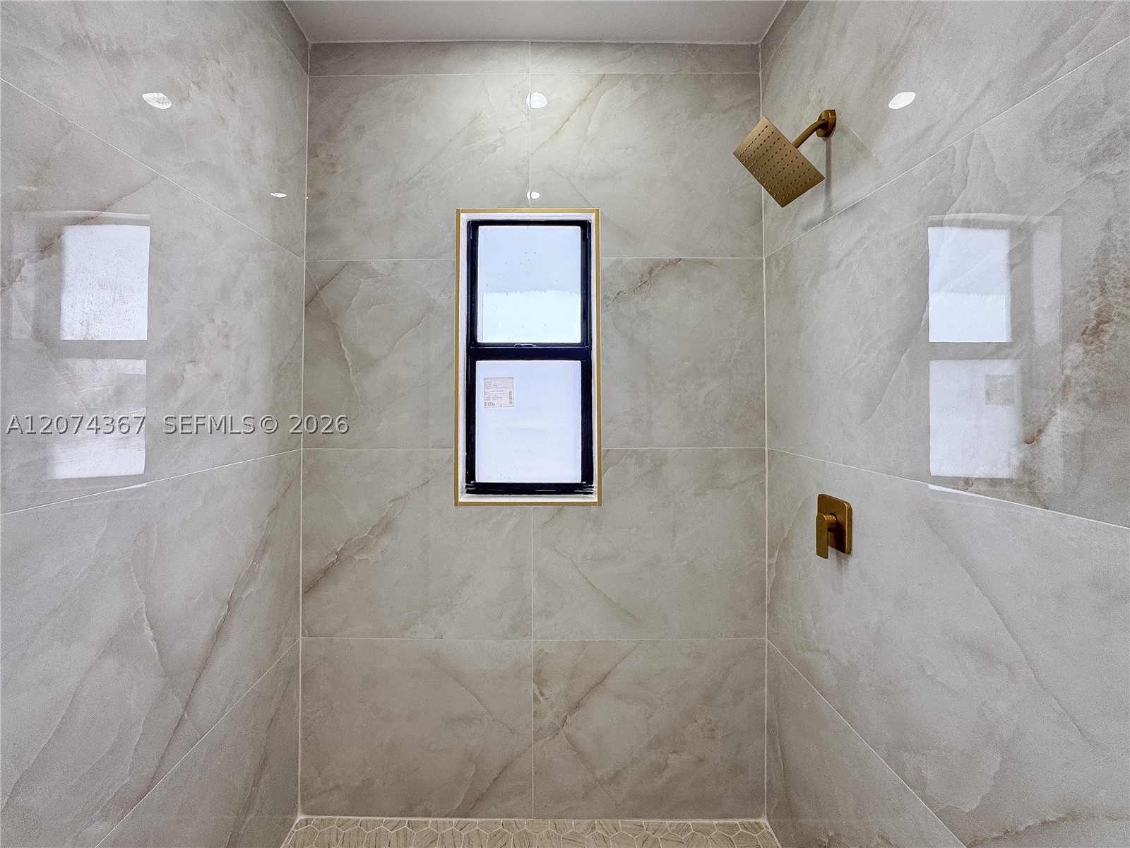 1300 Nw 42nd St Property Photo 15