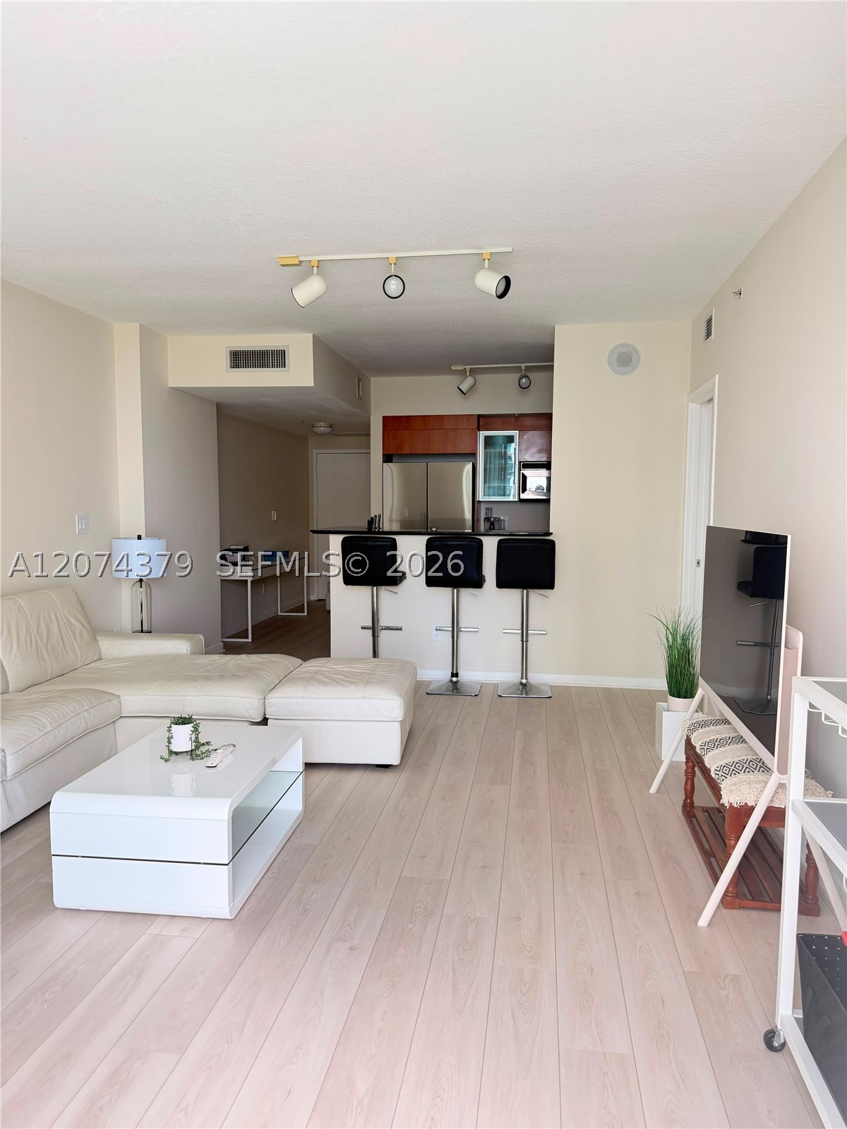 335 S Biscayne Blvd 2003 Property Photo 6