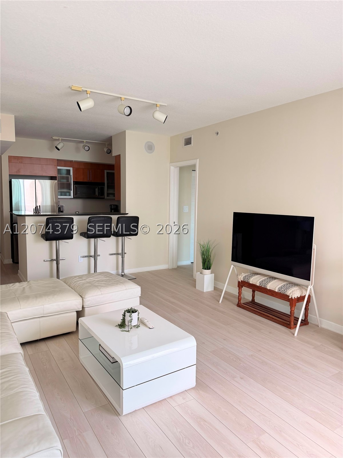 335 S Biscayne Blvd 2003 Property Photo 9
