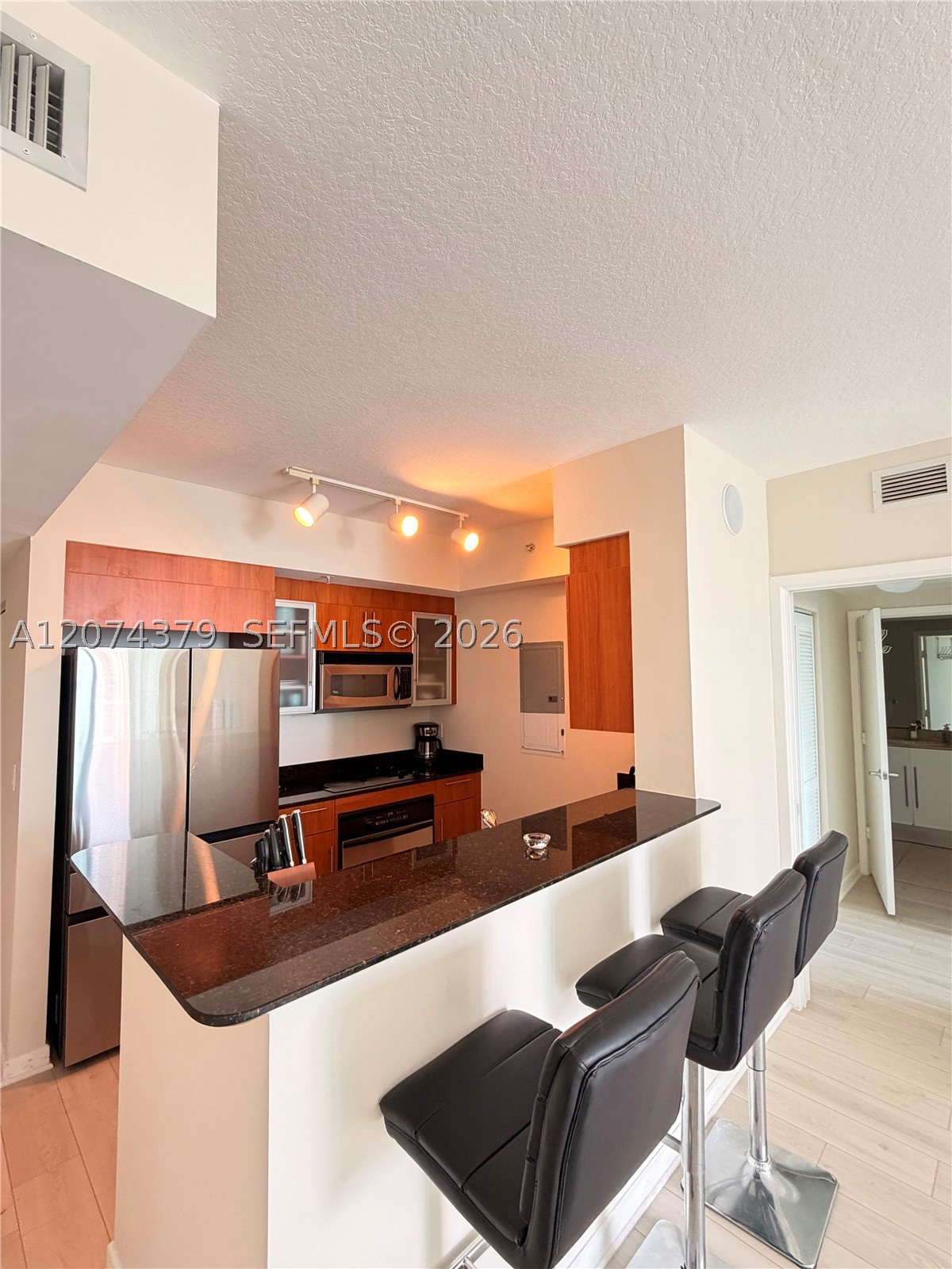 335 S Biscayne Blvd 2003 Property Photo 14