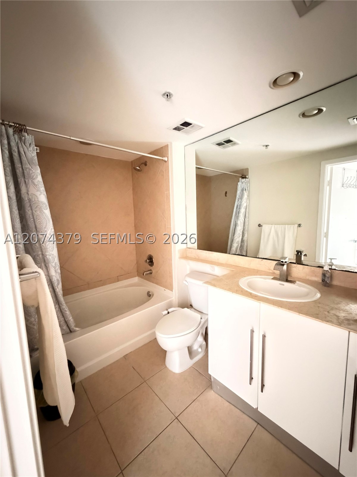 335 S Biscayne Blvd 2003 Property Photo 19