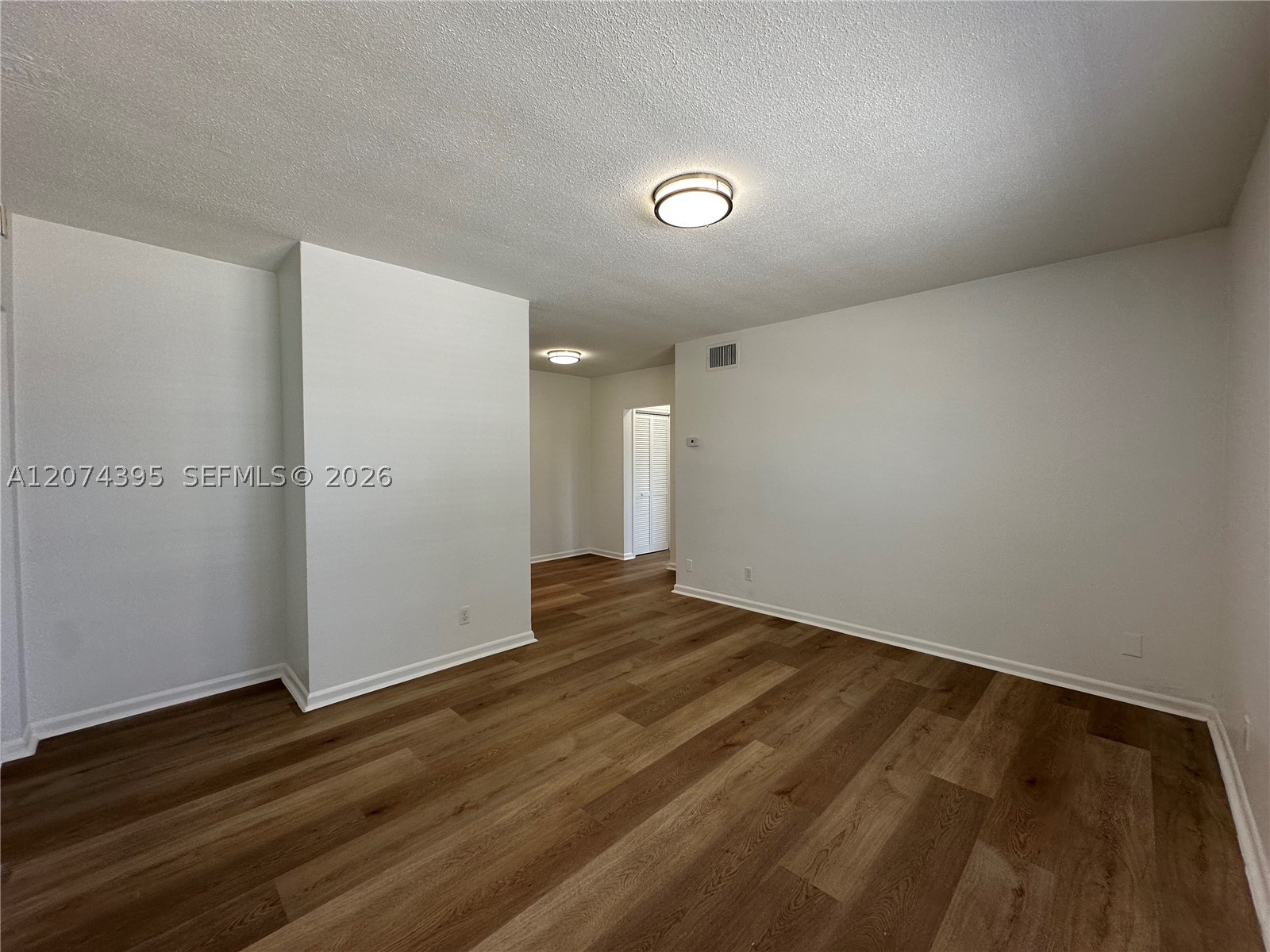 2822 Van Buren St 101 Property Photo 8