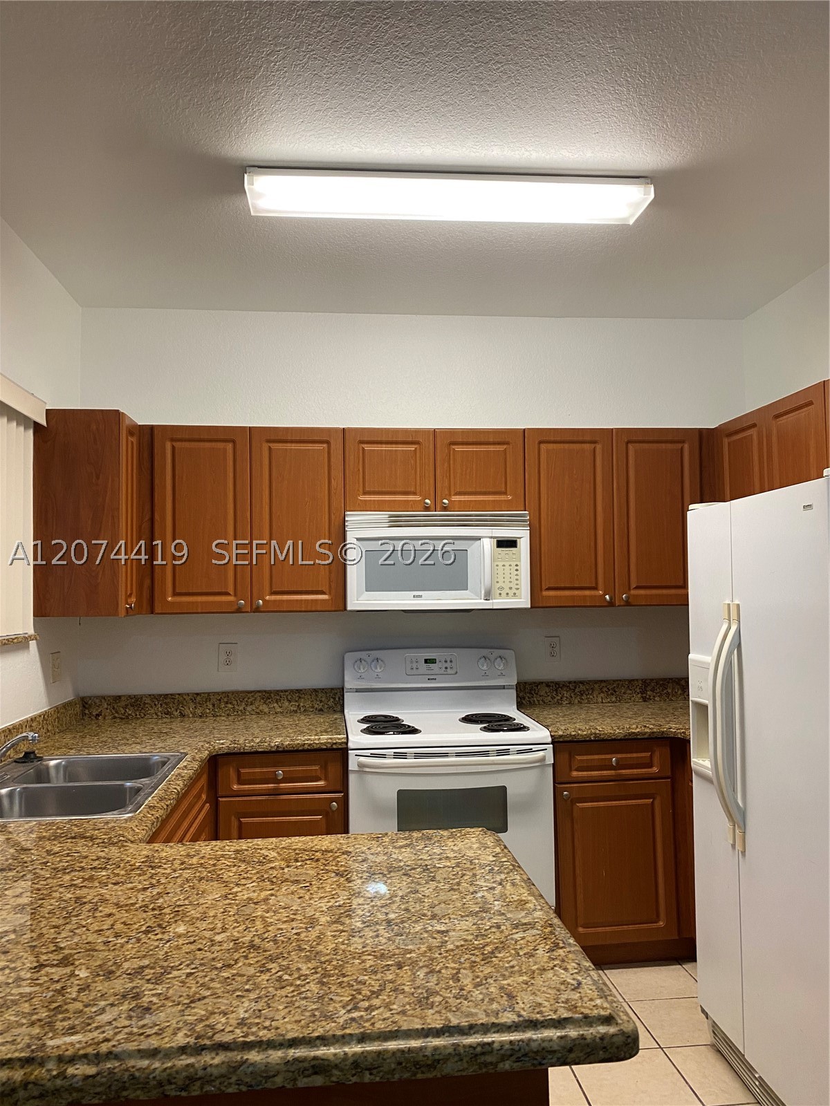 A12074419 Property Photo 5