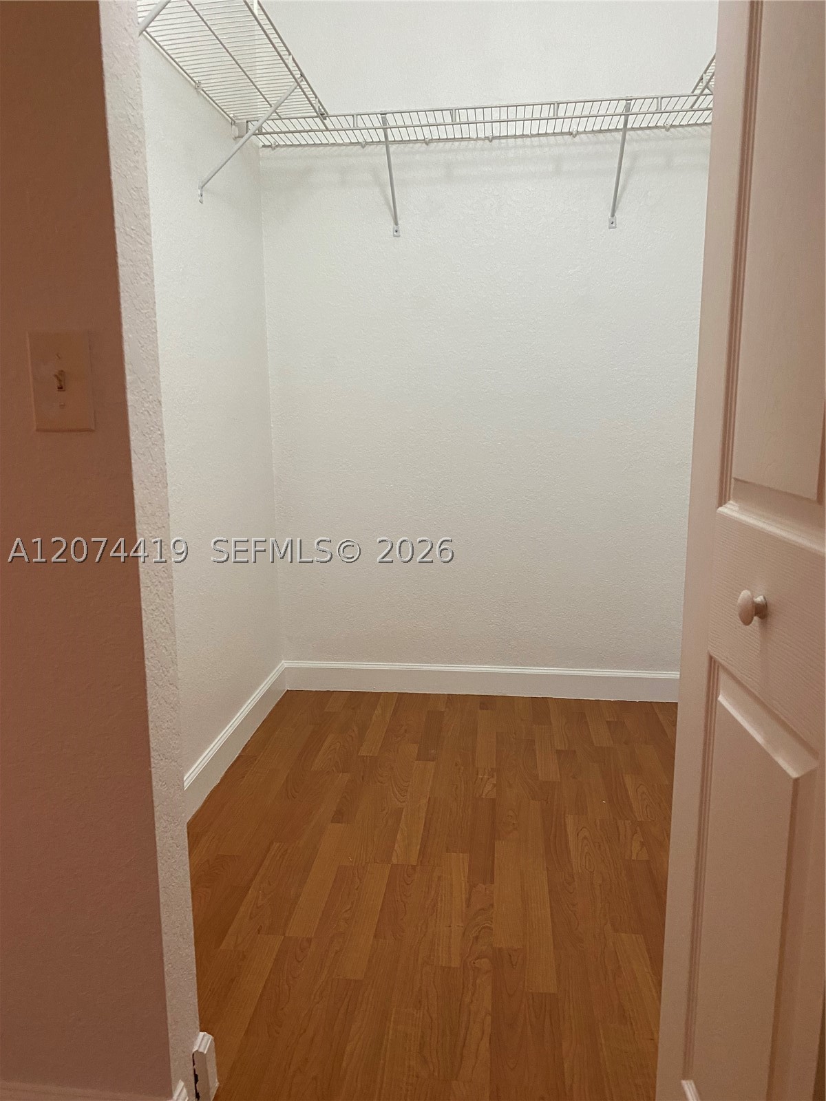 A12074419 Property Photo 10