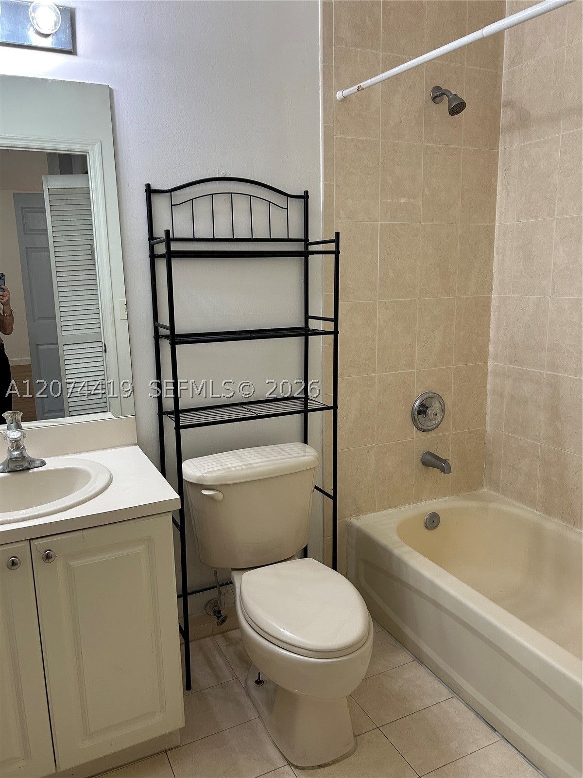 A12074419 Property Photo 12