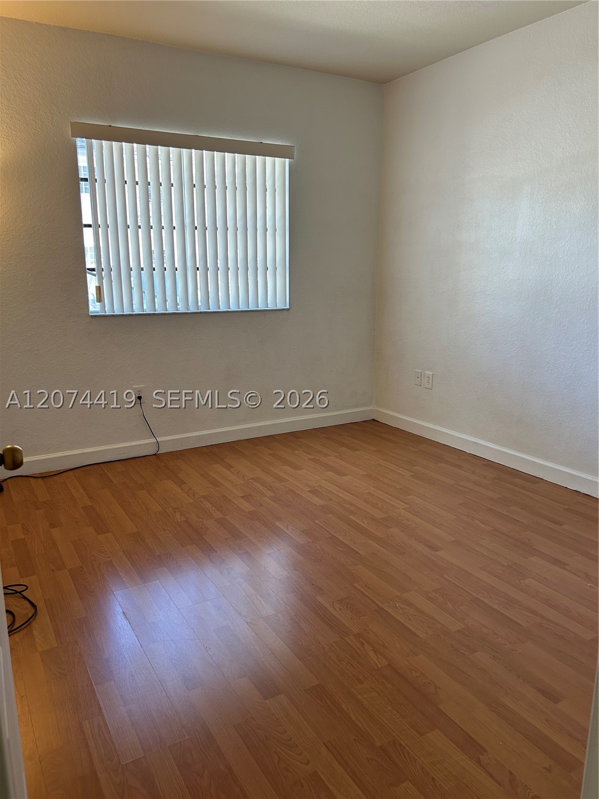 A12074419 Property Photo 14