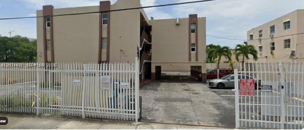 652 NW 3rd St 304 Property Photo 1