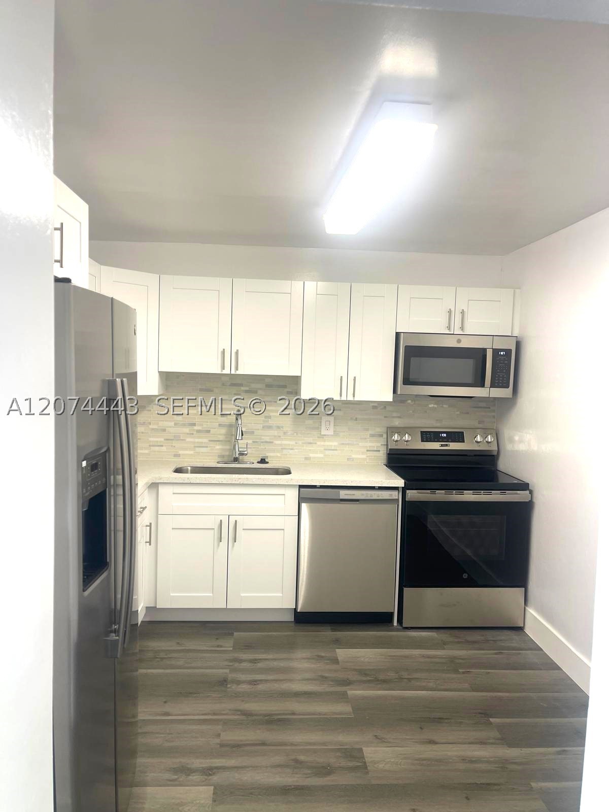 2450 Ne 135th St 209 Property Photo 11