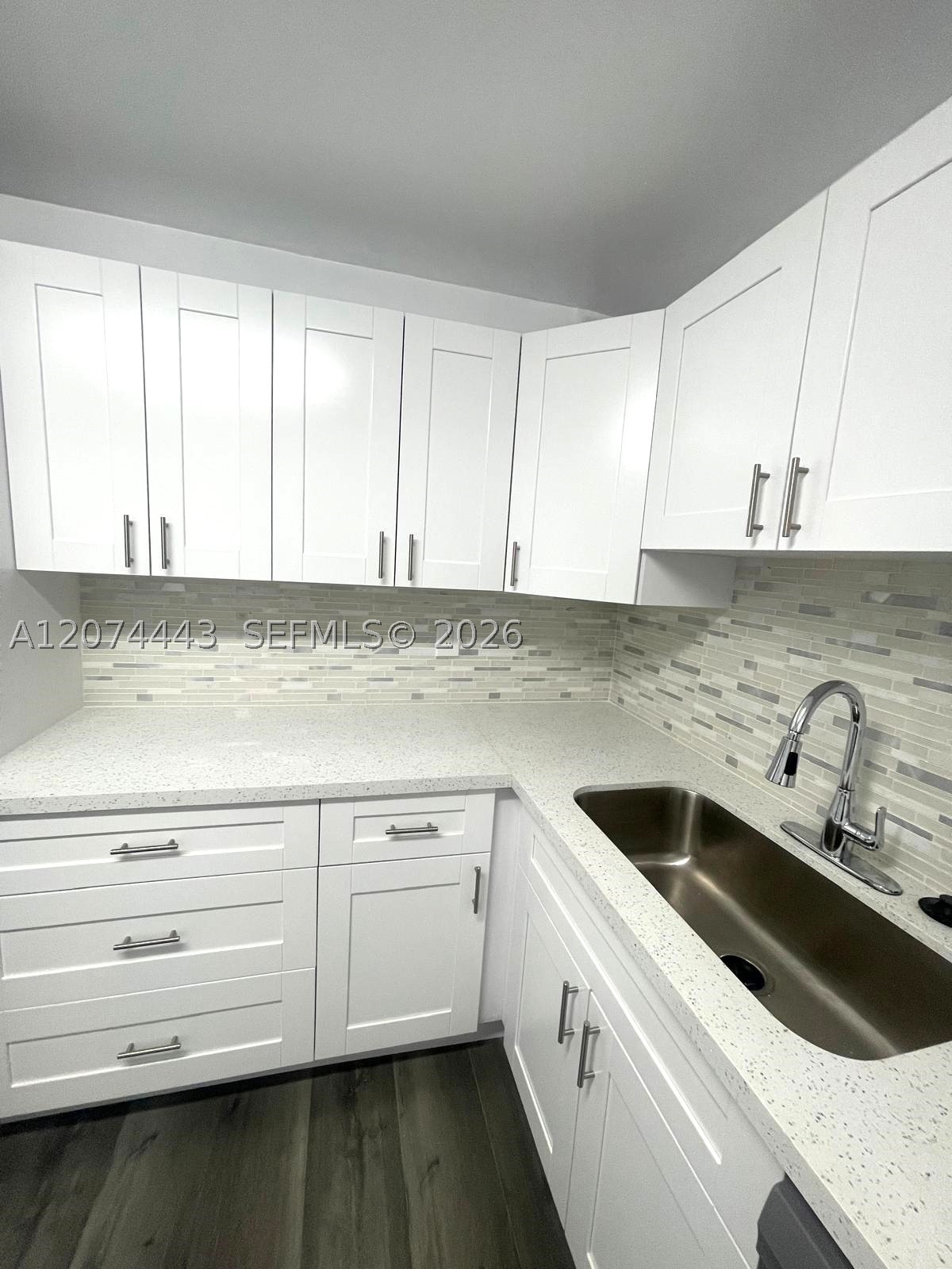 2450 Ne 135th St 209 Property Photo 13