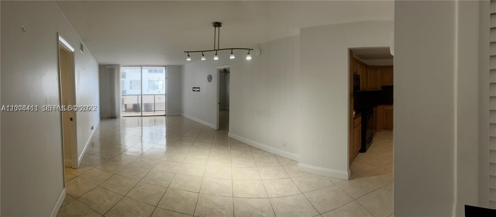 6039 Collins Ave 423 Property Photo 2