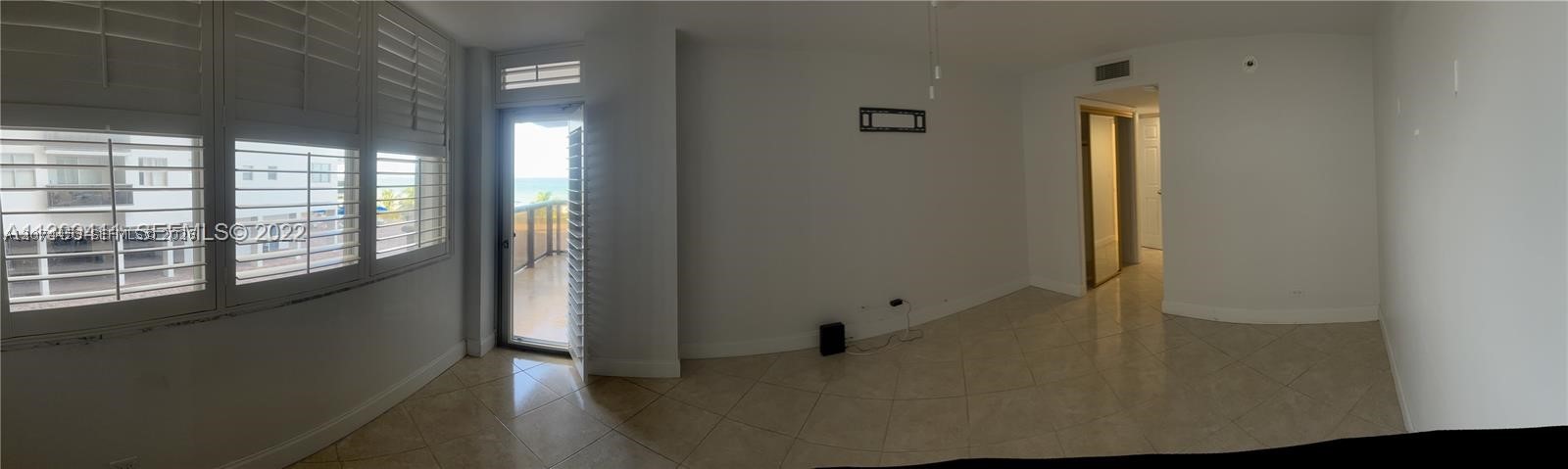 6039 Collins Ave 423 Property Photo 4
