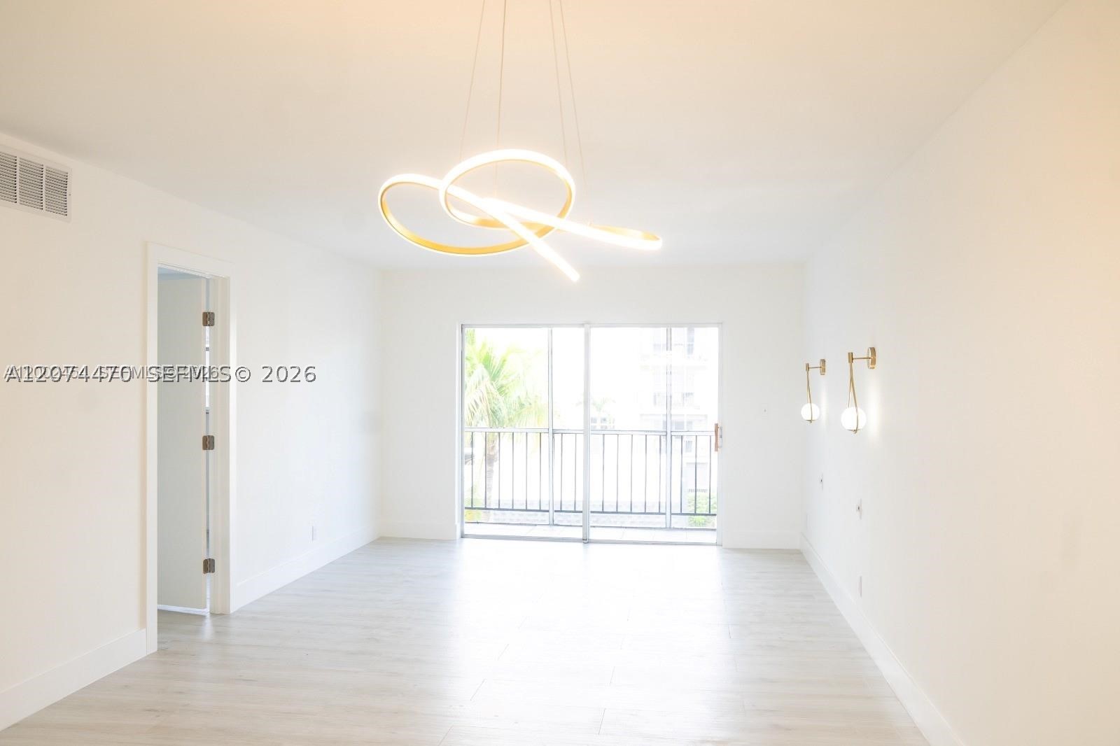 220 Sw 9th Ave 306 Property Photo 1