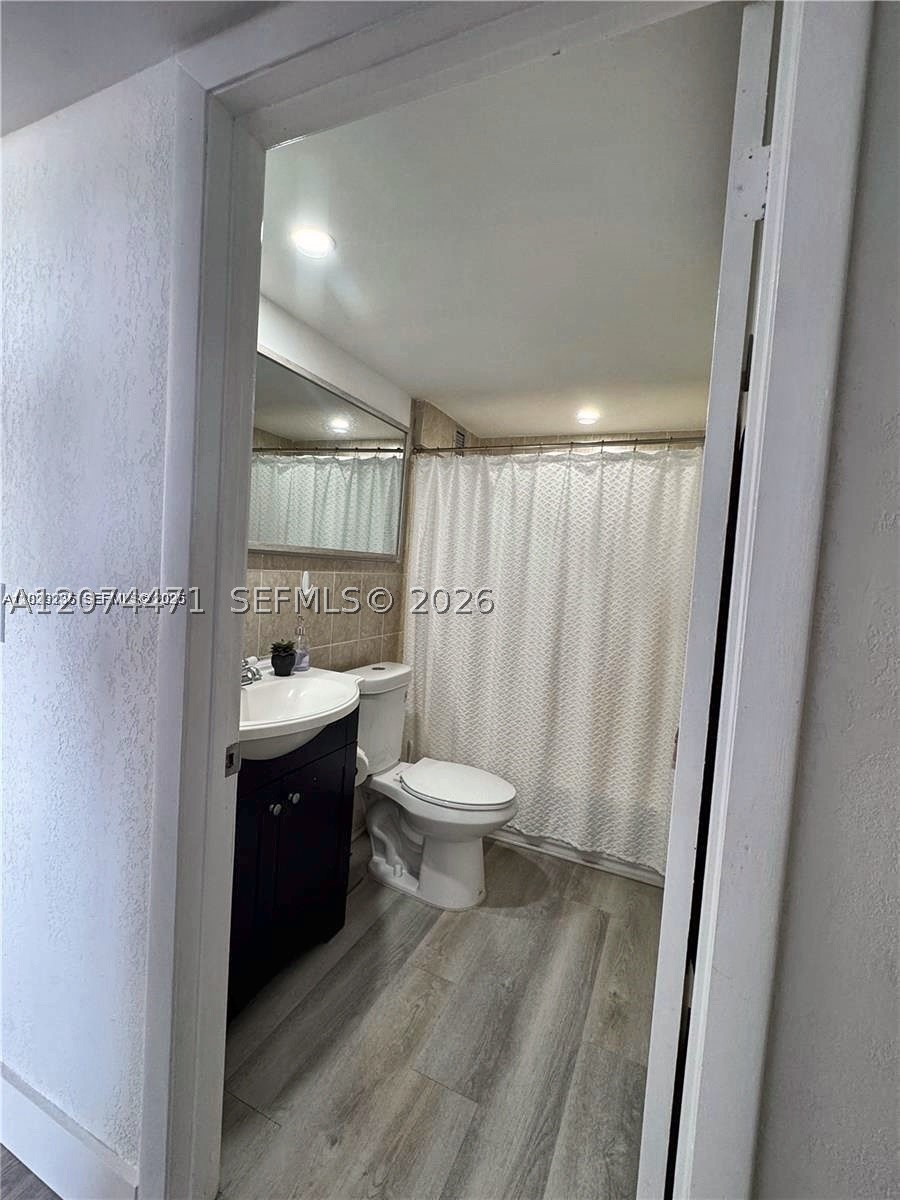 2000 Ne 135th St 609 Property Photo 10