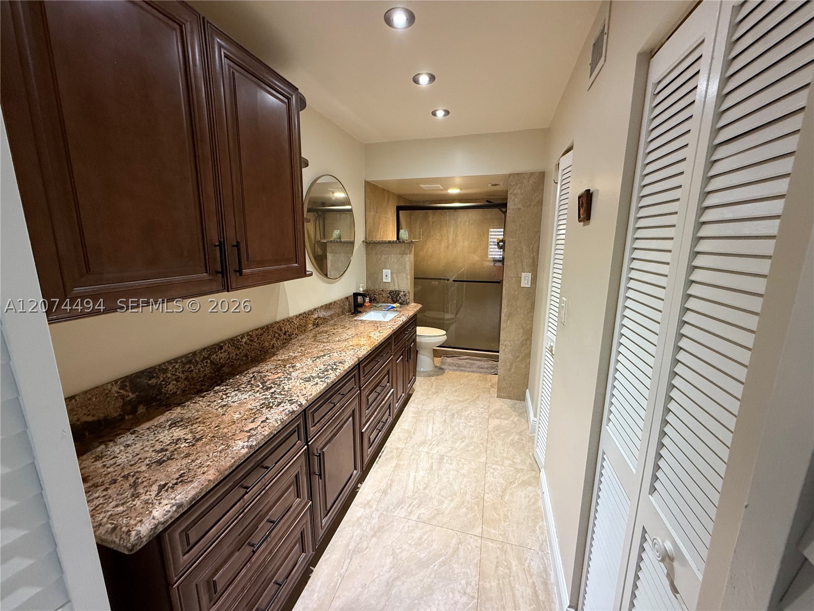 6101 N Falls Cir Dr 405 Property Photo 7