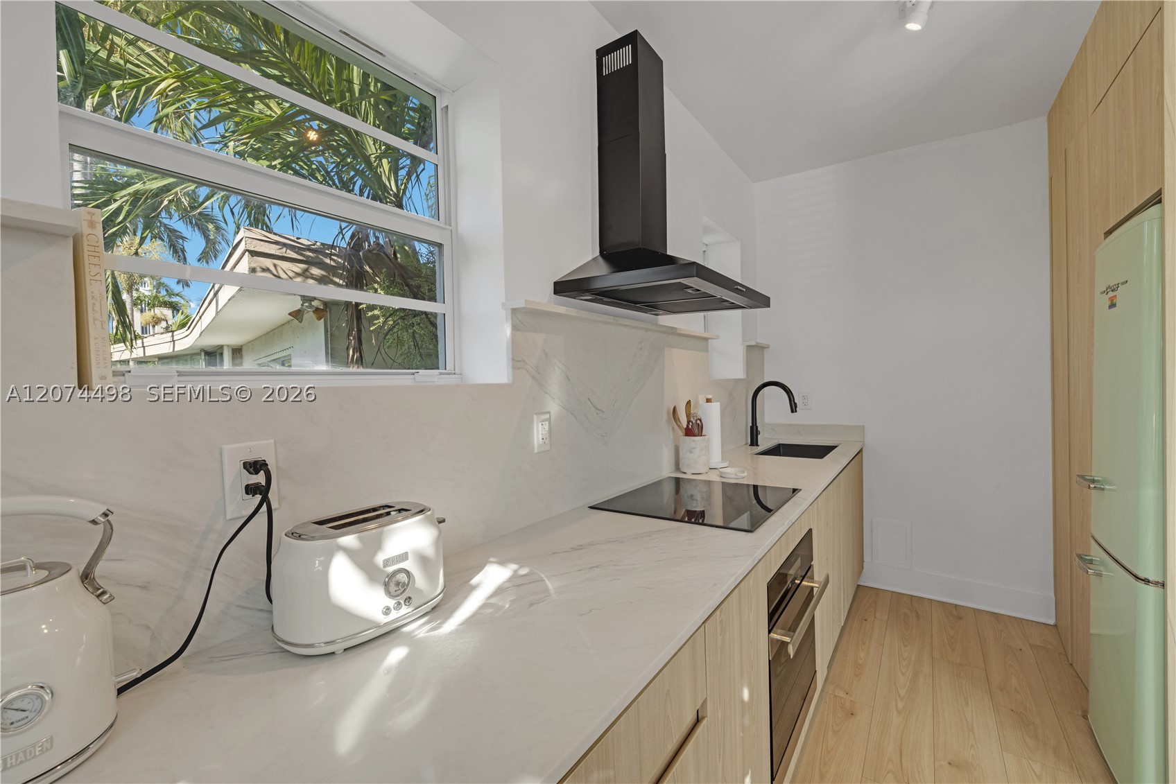 4812 Pine Tree Dr 209 Property Photo 5