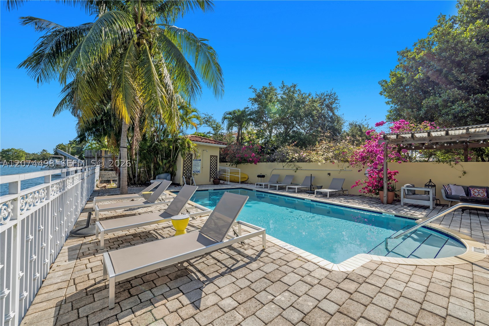 4812 Pine Tree Dr 209 Property Photo 15