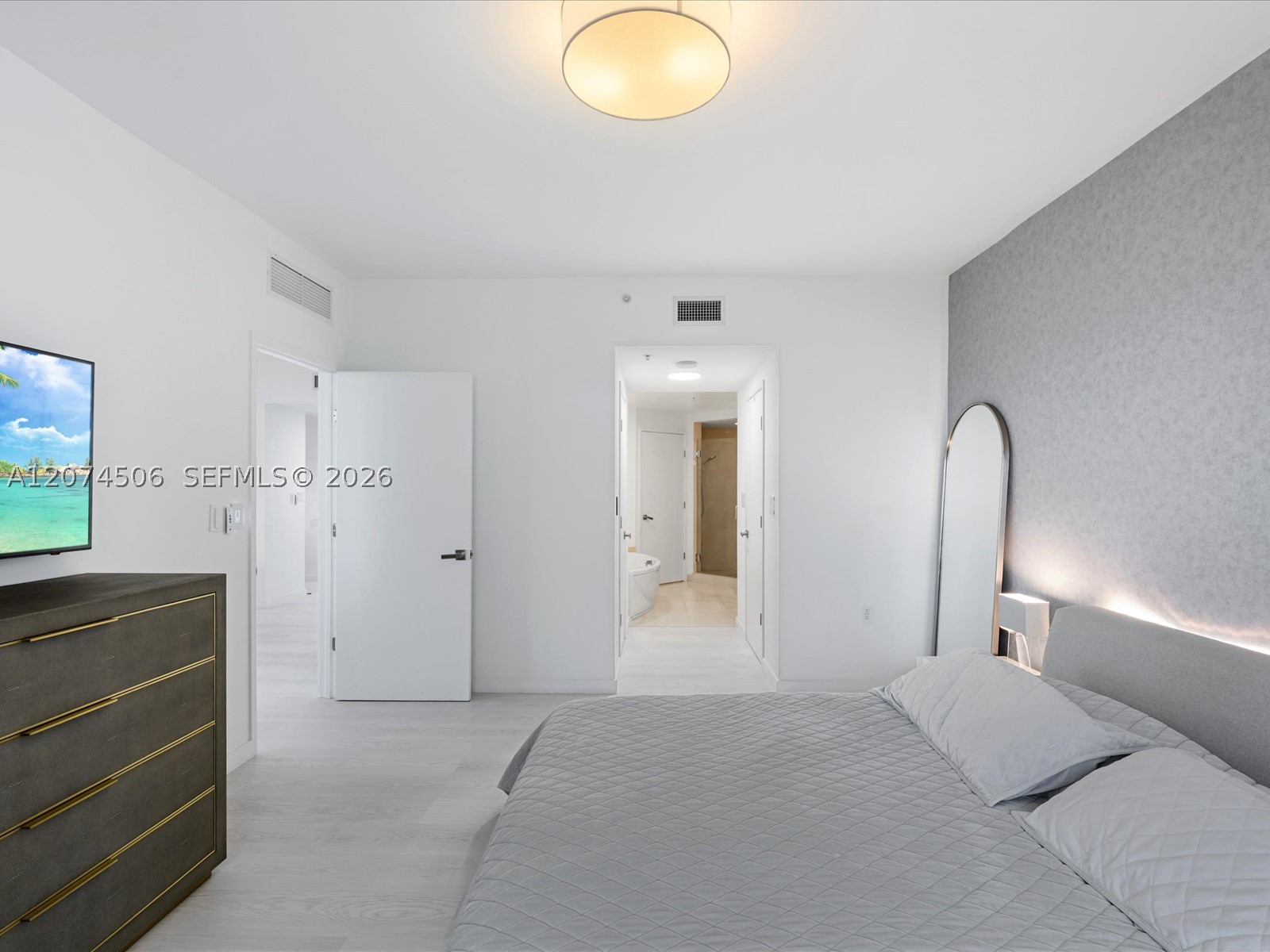 16275 Collins Ave 1804 Property Photo 8