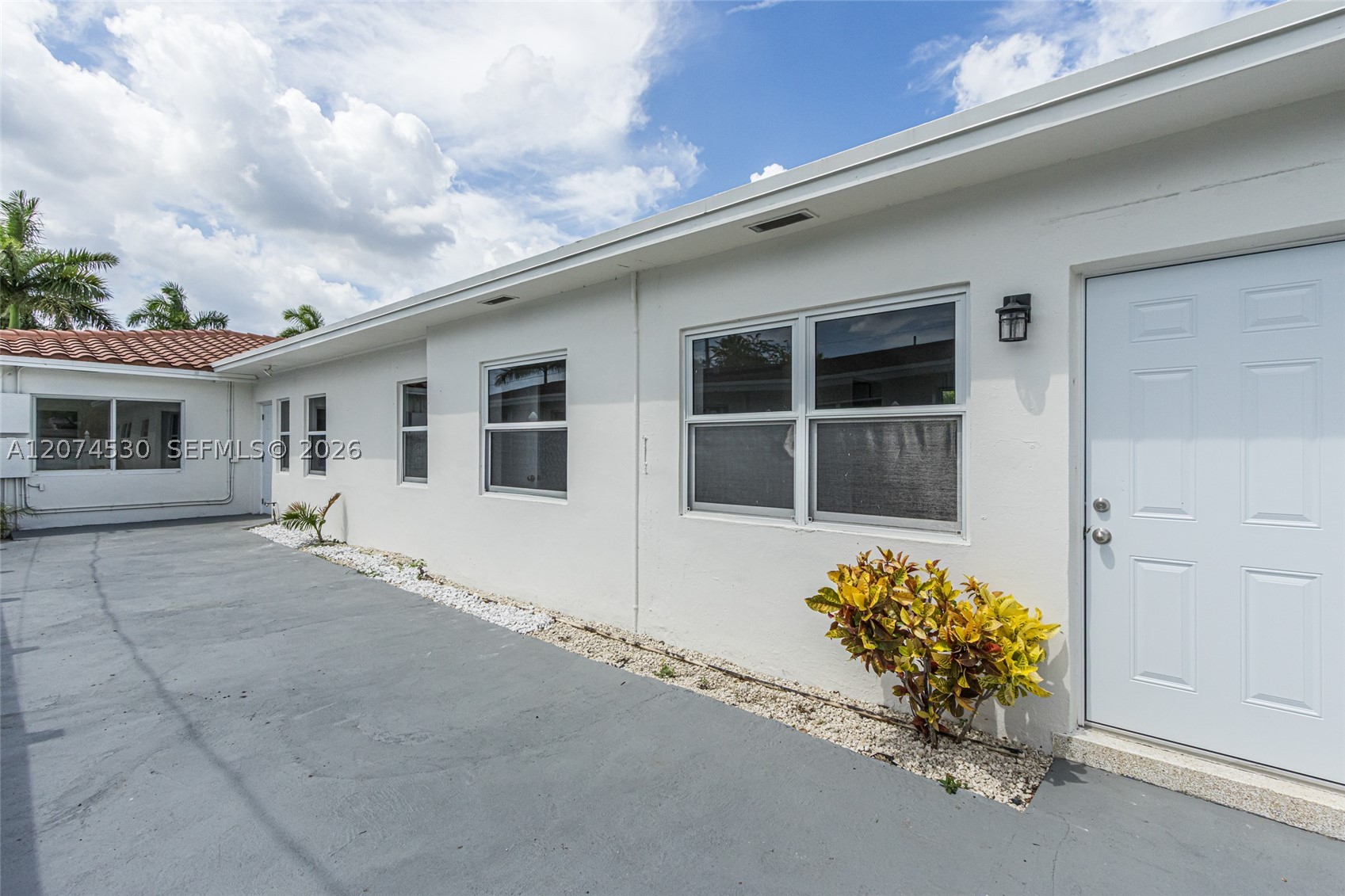 3513 Polk St Property Photo 8