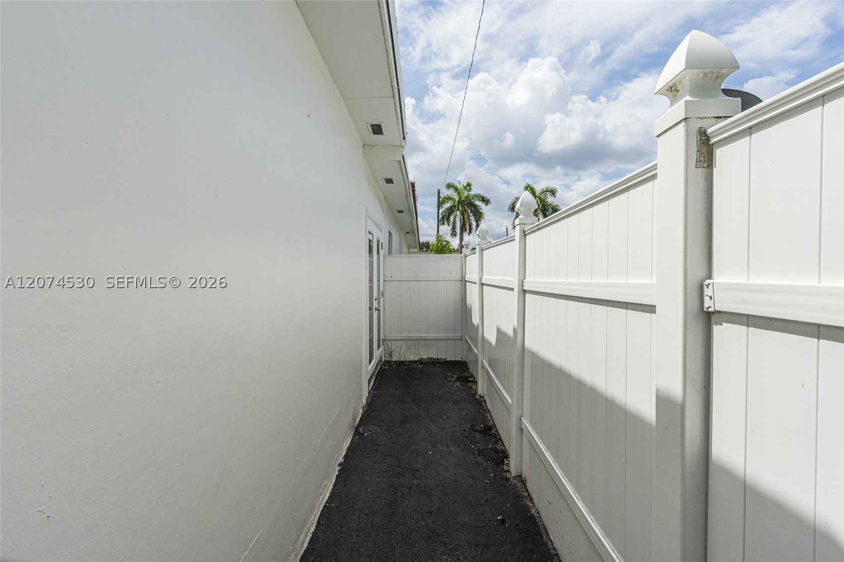 3513 Polk St Property Photo 11