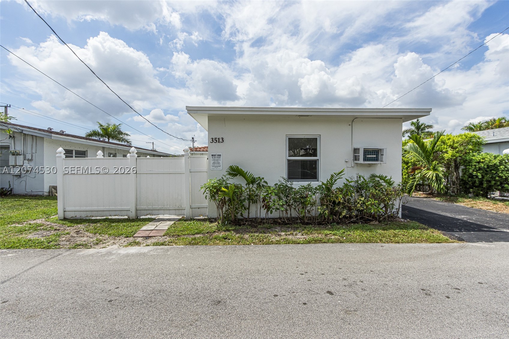 3513 Polk St Property Photo 13