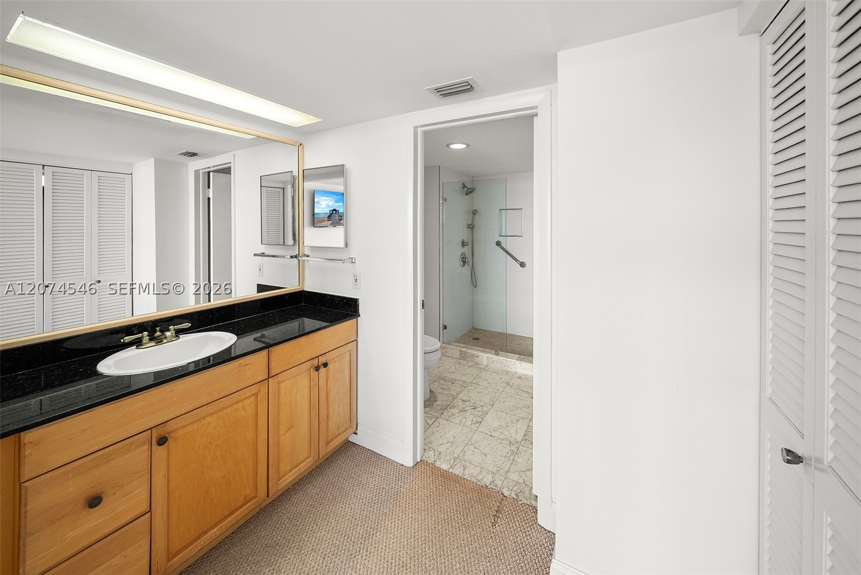 881 Ocean Dr 16f Property Photo 28