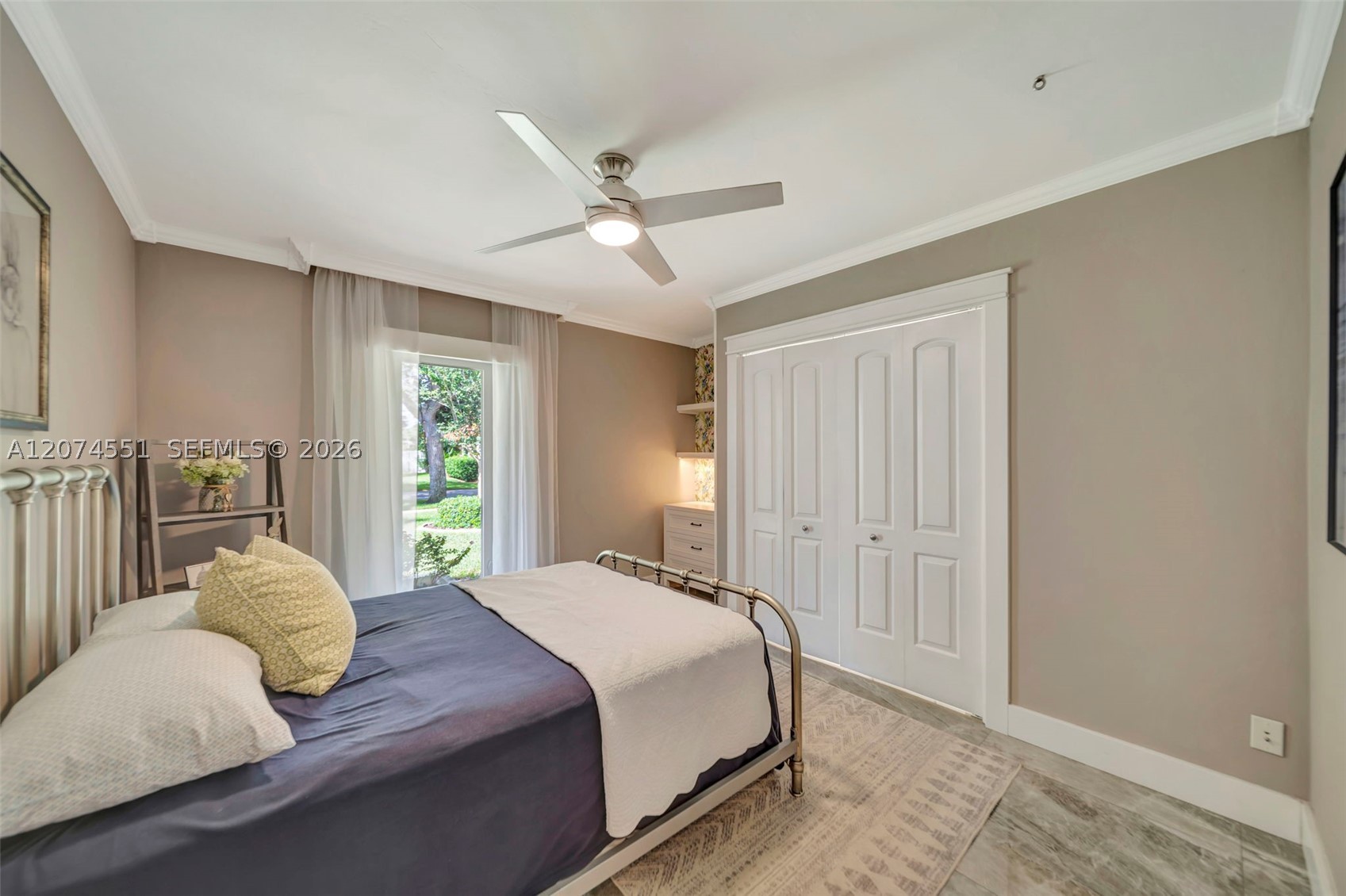 560 W Tropical Way Property Photo 35