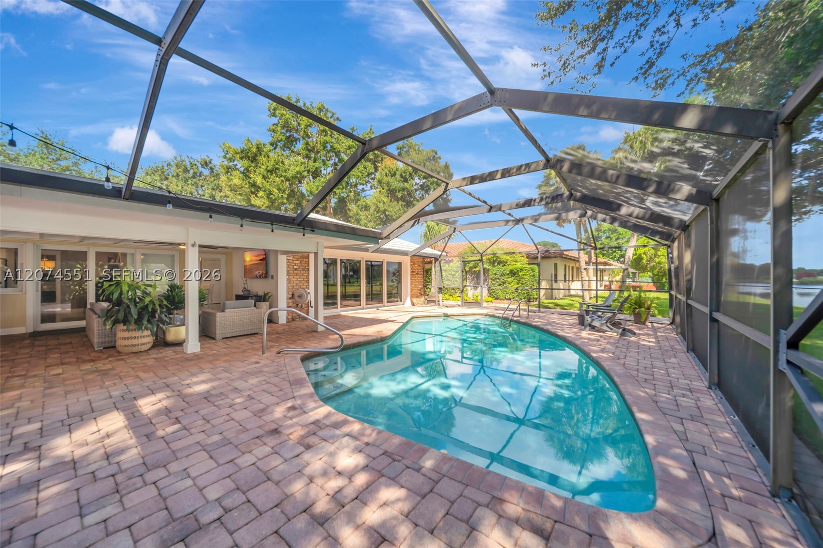 560 W Tropical Way Property Photo 64