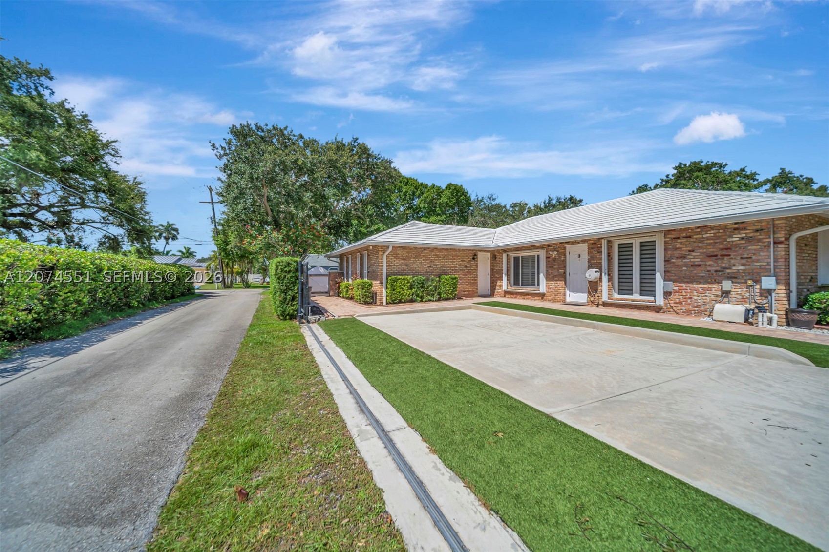 560 W Tropical Way Property Photo 75